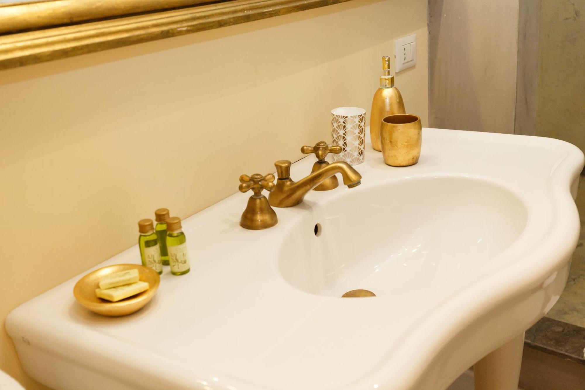 Bb 22 Charming Rooms & Apartments Палермо Екстериор снимка