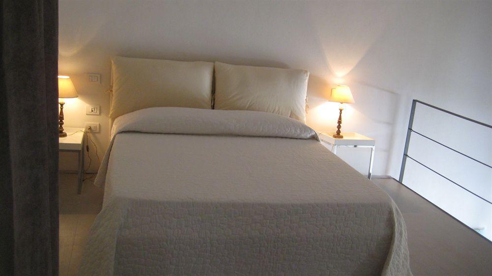Bb 22 Charming Rooms & Apartments Палермо Екстериор снимка