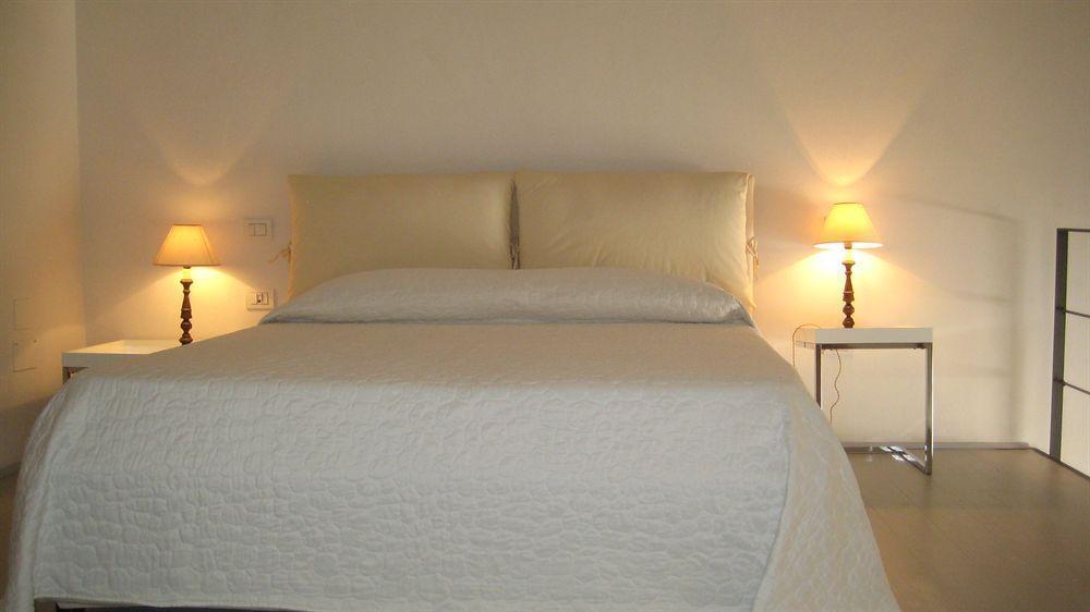Bb 22 Charming Rooms & Apartments Палермо Екстериор снимка