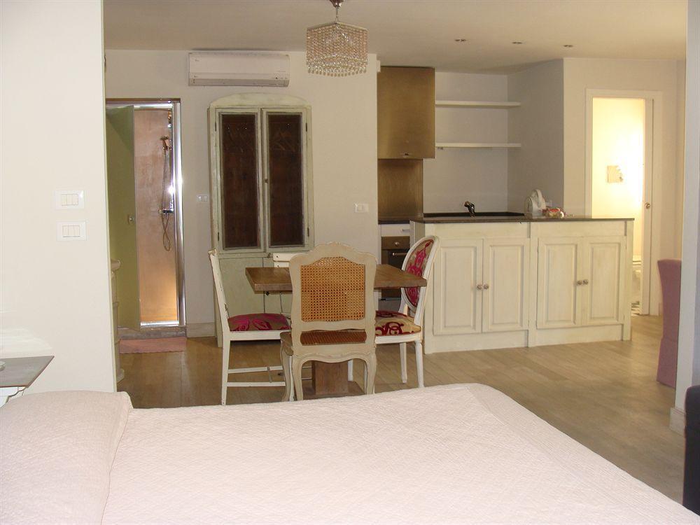 Bb 22 Charming Rooms & Apartments Палермо Екстериор снимка